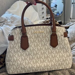 MICHAEL KORS LYNN Vanilla LG EW Satchel Purse & Wallet Bundle